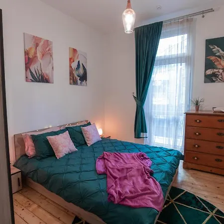 Vintage Bohemian Paradise With Xbox Series X For Big Groups