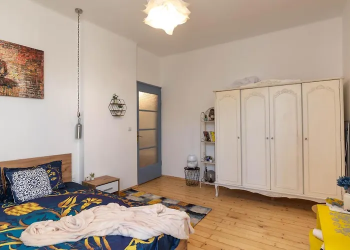 Vintage Bohemian Paradise With Xbox Series X For Big Groups Appartement Sofia