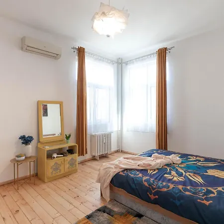 Vintage Bohemian Paradise With Xbox Series X For Big Groups Appartement