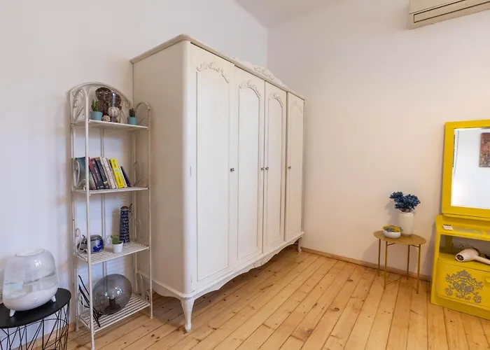 Vintage Bohemian Paradise With Xbox Series X For Big Groups *