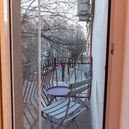 Vintage Bohemian Paradise With Xbox Series X For Big Groups Apartment